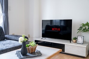 Living area - LUMORA (Sapporo)