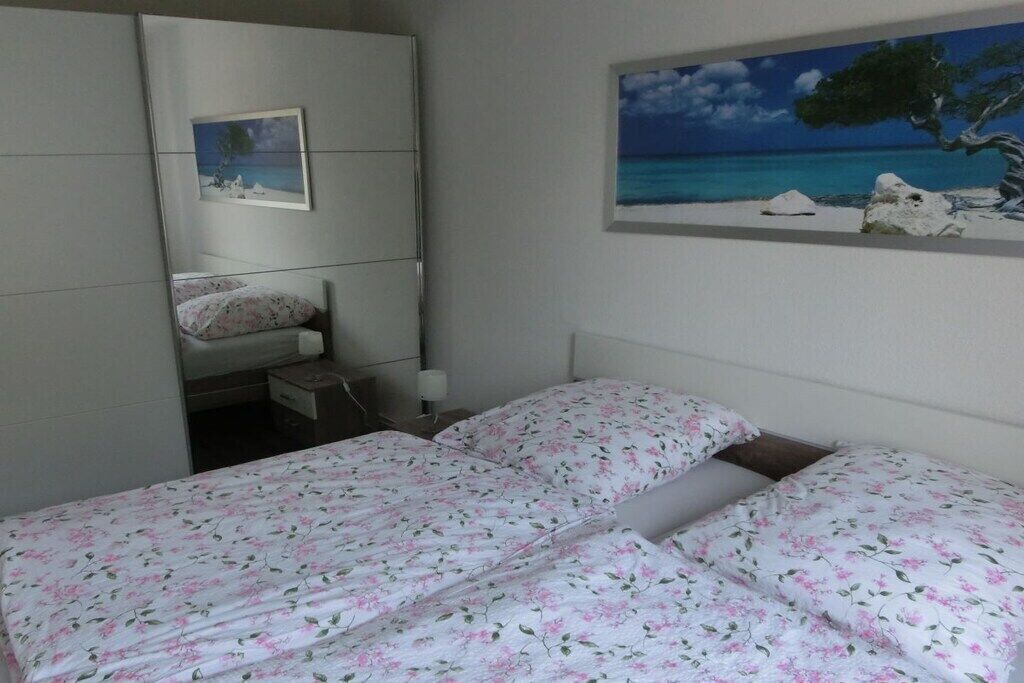 1 bedroom, free WiFi, bed sheets