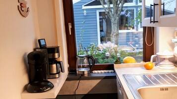 Kühlschrank, Ofen, Herdplatte, Geschirrspüler