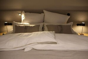 3 chambres, fer et planche à repasser, accès à Internet, literie fournie