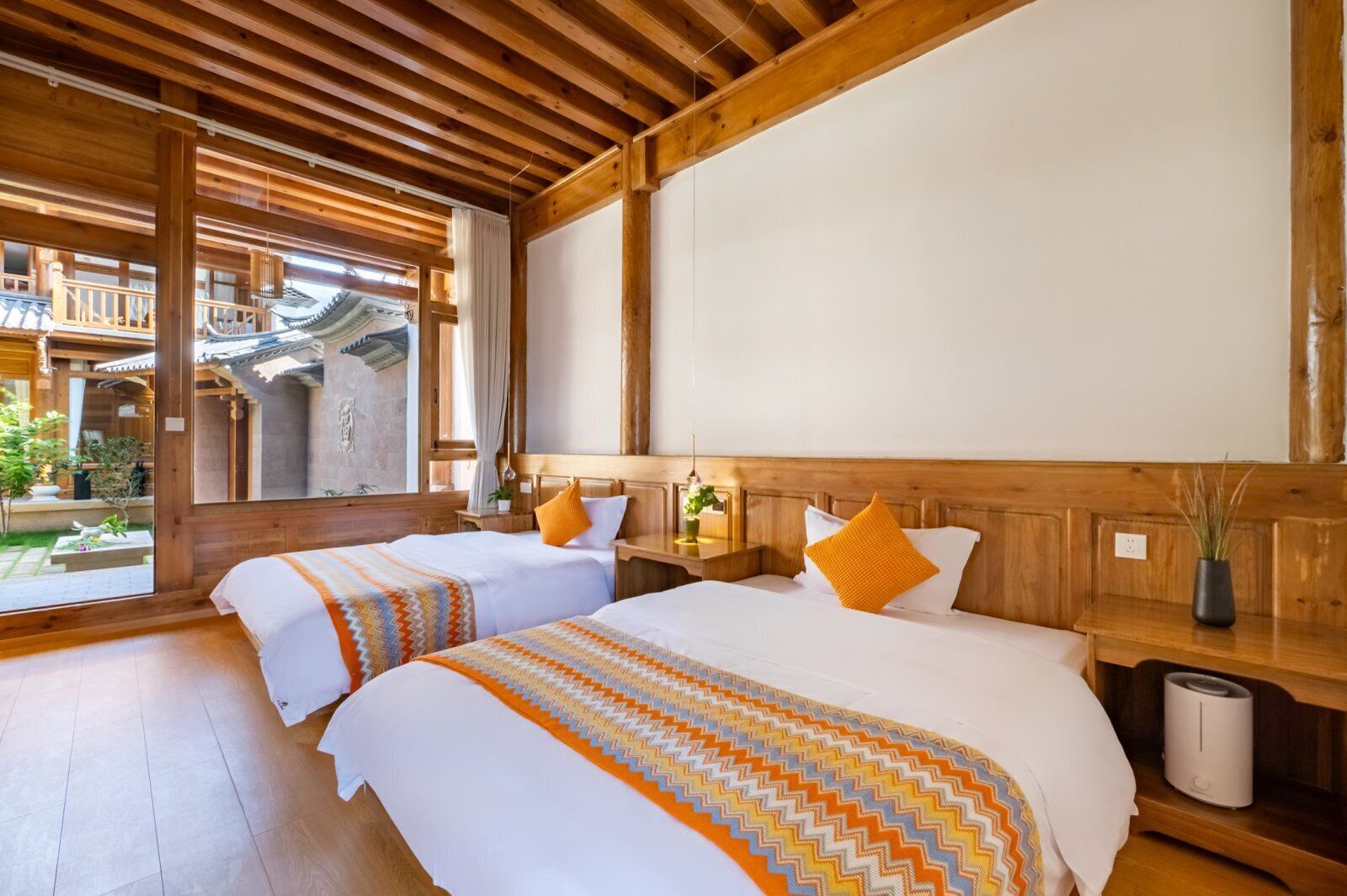 シニア ツインルーム コートヤードビュー | デスク、WiFi (無料)