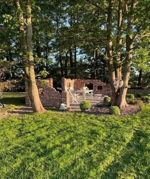 Property grounds - Holiday home with 3 bedrooms (Upgant-Schott)