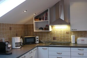 Fridge, microwave, oven, stovetop - Holiday Apartment Northern Lights (Oldenburg)