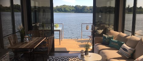 Téléviseur, lecteur de DVD