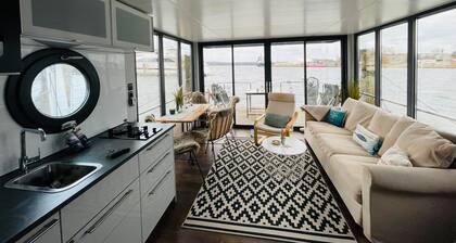 Relajaos en la casa flotante "Hafenprinz"