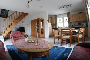 DVD プレーヤー、書庫、ステレオ