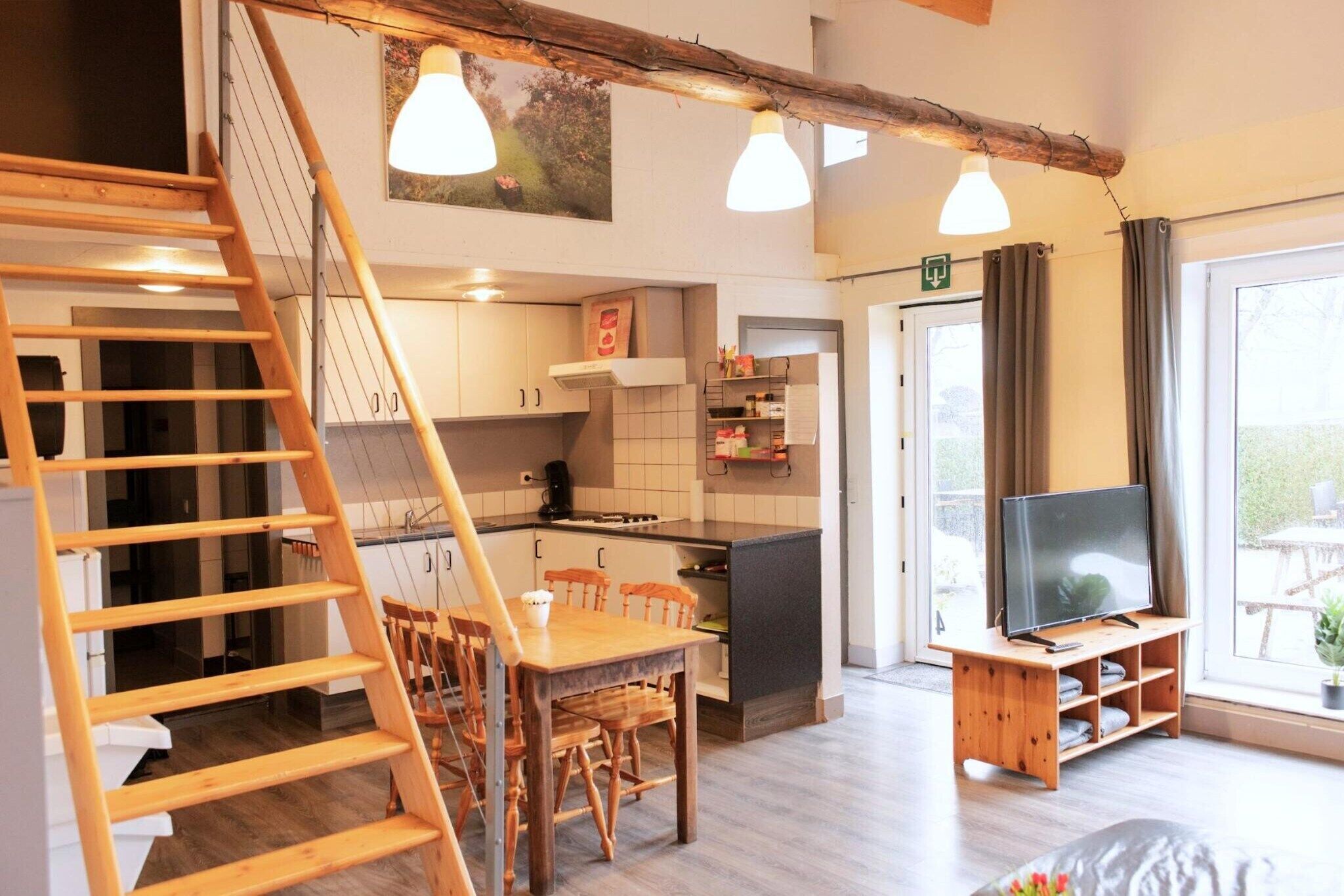 المنشأة من الداخل