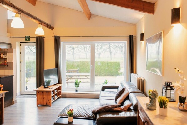 Smart TV - Cozy duplex apartment with terrace (Heers)