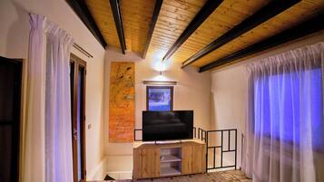 Luxury Duplex, City View | In-room safe, blackout drapes, soundproofing, iron/ironing board