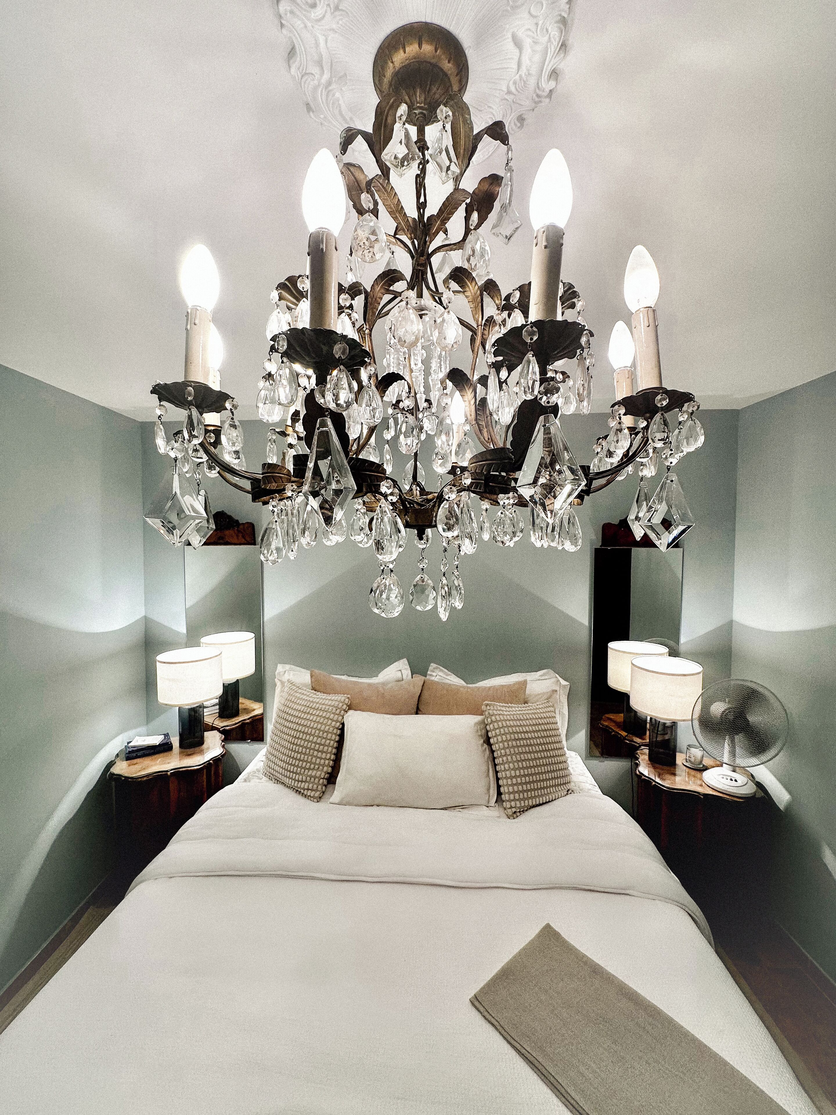 4 bedrooms, bed sheets