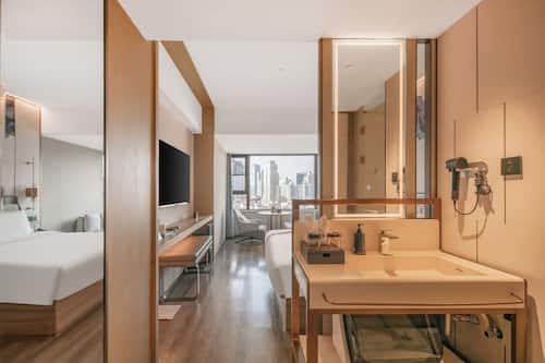 Executive Double Room, City View
