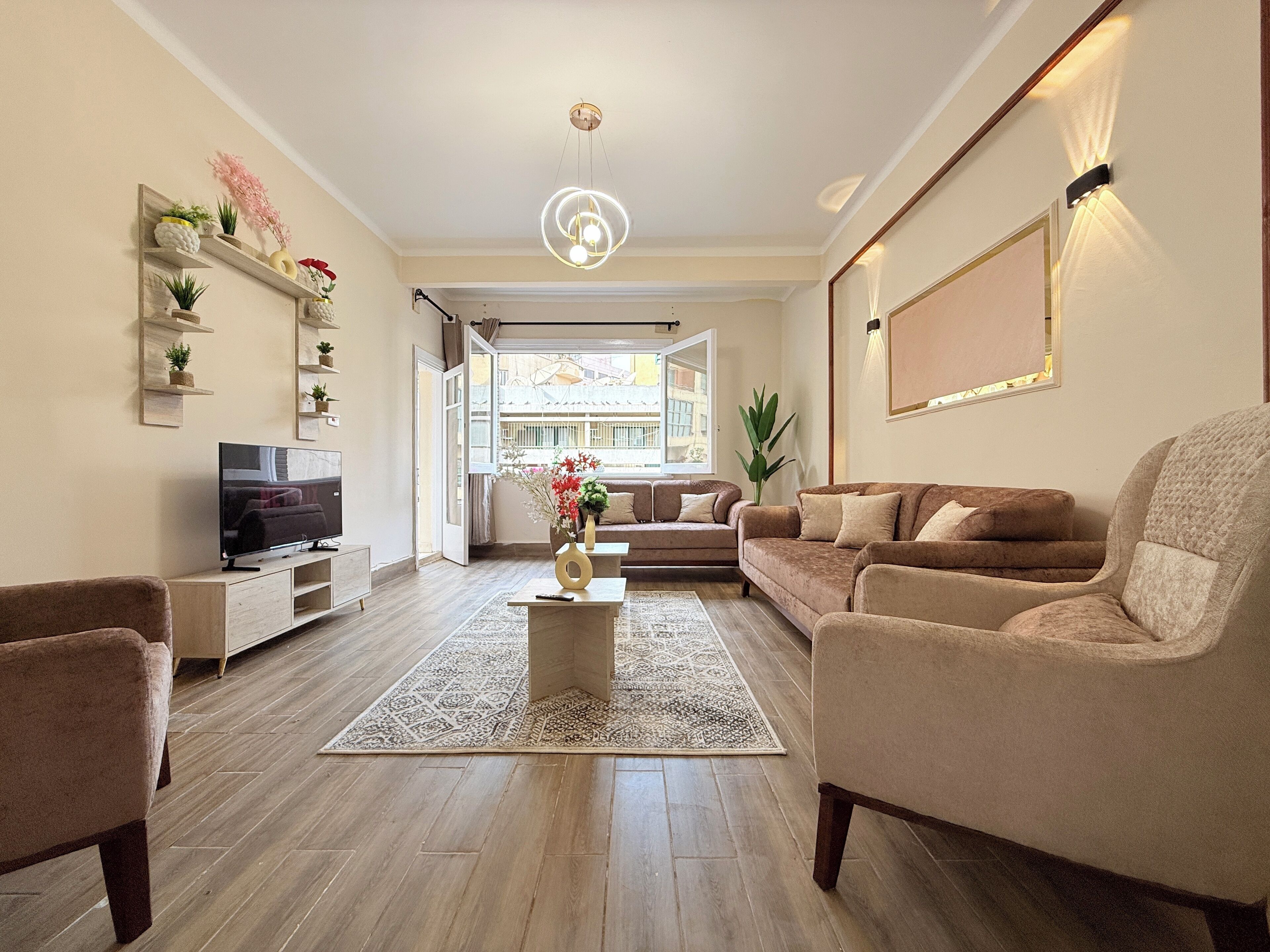 高级公寓, 3 间卧室, 城市景观 | 起居区 | 43-英寸智能电视（配备数码频道）、Netflix、流媒体服务