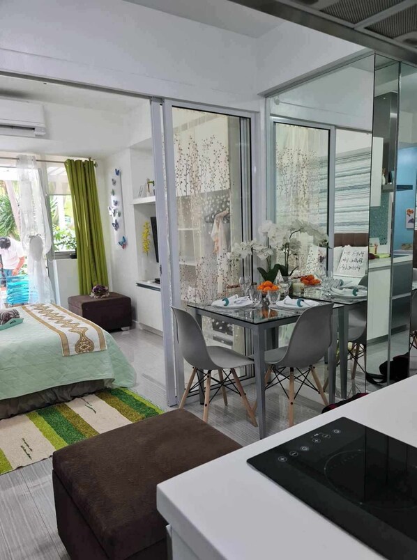 1 bedroom, iron/ironing board, WiFi, bed sheets