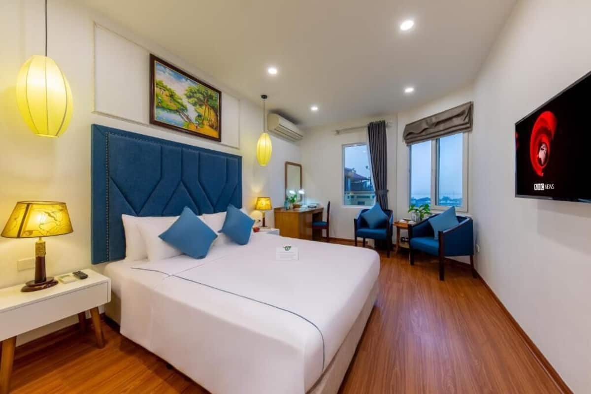 Deluxe Double or Twin Room | In-room safe, soundproofing, free WiFi, wheelchair access