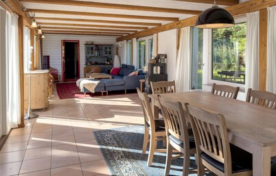 Awesome home in Fårvang with sauna