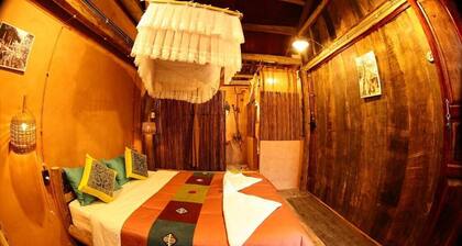 Dinh Đá H'Mông - Karsterly Rock Lodge