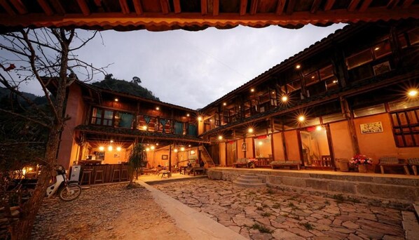 รูปภาพที่ไม่ได้จัดประเภท, 1 จาก 12, ปุ่ม