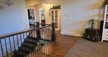 Wasatch Retreat: Spacious 5 bd 3.5 bth, Sleeps 14, Game Room, Pool Table