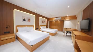 XL Plus Room | Desk, laptop workspace, soundproofing, iron/ironing board