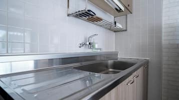 Fridge, microwave, stovetop