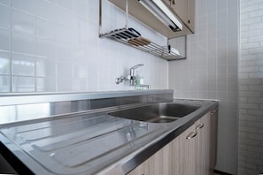 Fridge, microwave, stovetop