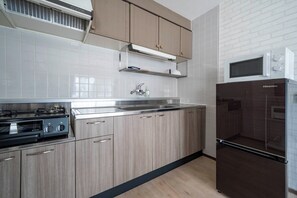 Fridge, microwave, stovetop, toaster - MOTTO (Sapporo)