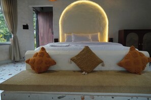 Premium Room Pool View | Desk, free WiFi - Casa Rossa Resort (Pune)