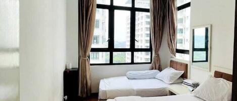 Superior Apartment, Lake View