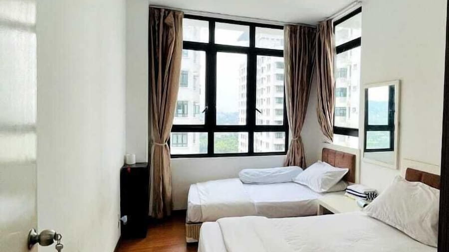 Lake view Resisdence