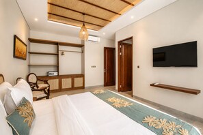 Villa (5 Bedrooms) | Exterior - Luxury 5-bedroom Canggu Beach Villa Scenic View (Canggu)