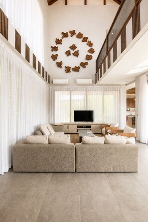 Villa (5 Bedrooms) | Exterior - Luxury 5-bedroom Canggu Beach Villa Scenic View (Canggu)
