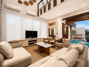 Villa (5 Bedrooms) | Exterior