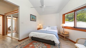 2 chambres, fer et planche à repasser, accès à Internet, literie fournie