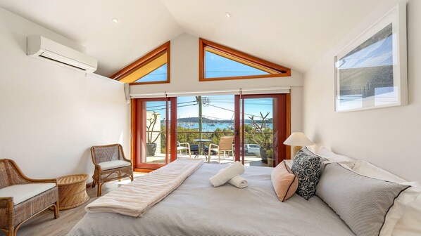 2 عدّة غرف نوم ومكواة/لوح كي وخدمة الإنترنت وملاءات أسرّة