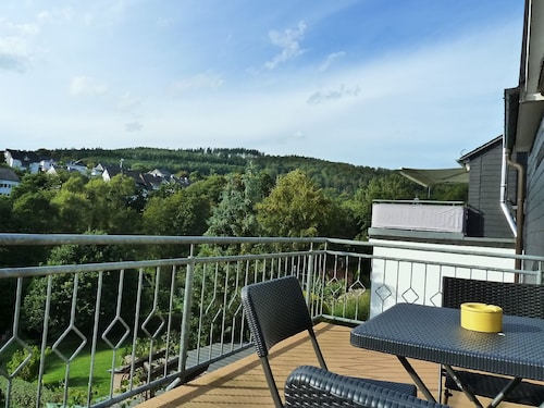 Apartment 'Klose' with Private Terrace, Balcony and Wi-Fi