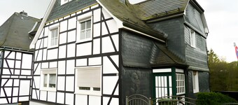 Apartment 'Klose' with Private Terrace, Balcony and Wi-Fi