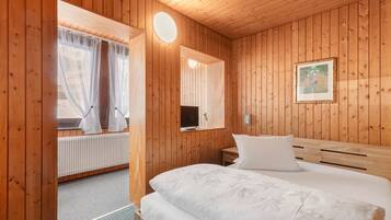 1 bedroom, WiFi, bed sheets