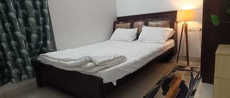 2 多间卧室、熨斗/熨衣板、免费 WiFi、床单