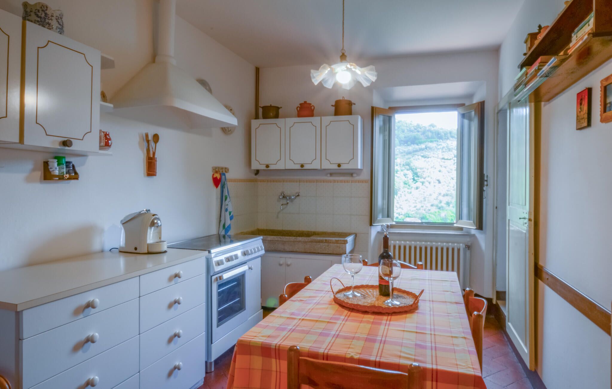 Réfrigérateur, plaque de cuisson, lave-vaisselle