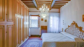 2 camere, culla da viaggio, Wi-Fi gratuito