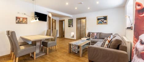 Télévision, table de tennis de table