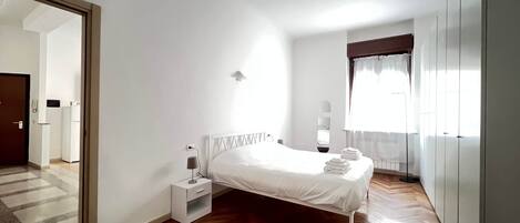 アイロン / アイロン台、WiFi、ベッドシーツ