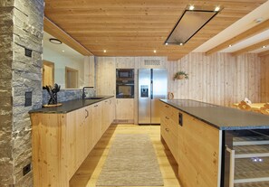 Superior Chalet, Mountain View | Private kitchen