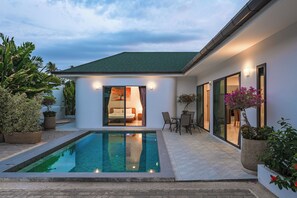 Outdoor pool - 3BR Walk to Beach 7 Min to Beach V189 (Rawai)