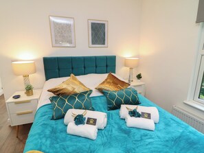 1 chambre, décoration personnalisée, ameublement personnalisé