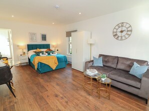 1 chambre, décoration personnalisée, ameublement personnalisé