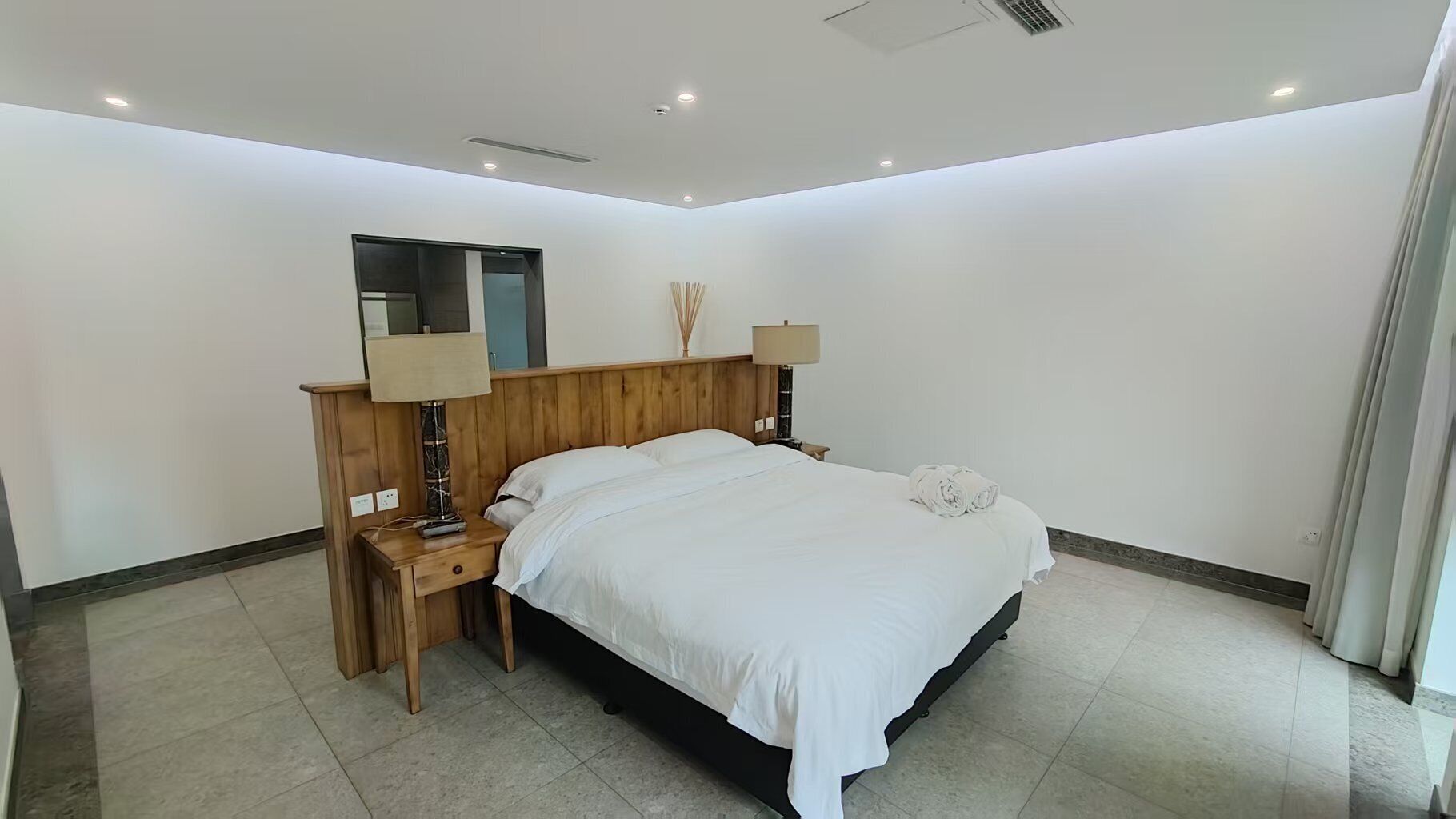 Suite estándar, vistas al patio | Wifi gratis