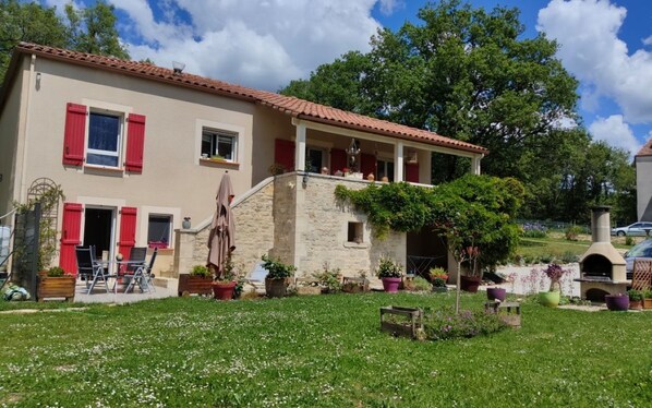 Enceinte de lâhĂ©bergement