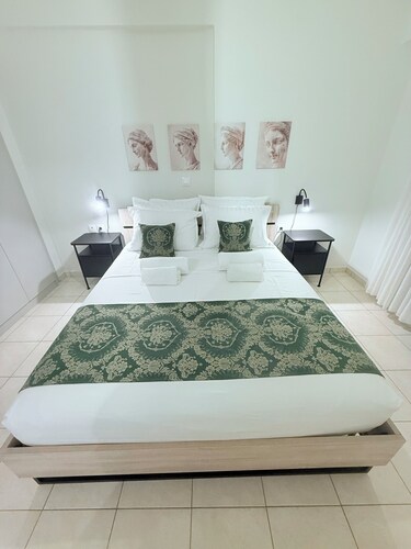 Domus Philippi–Spacious Stay the Heart of Larisa, Perfect for Families & Friends