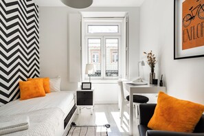 4 chambres, fer et planche à repasser, accès au Wi-Fi (inclus)